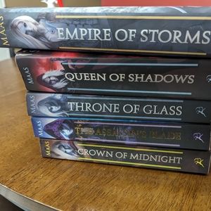 Throne of glass series